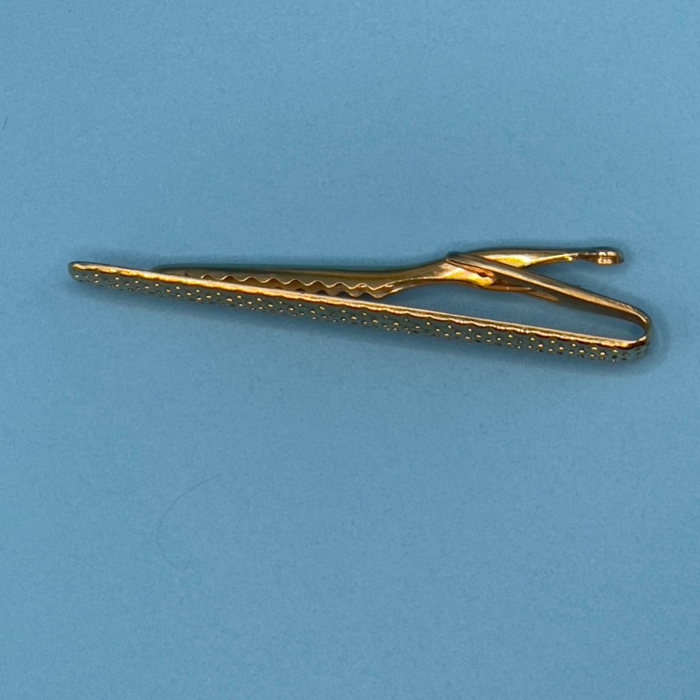 Vintage Hickok U.S.A. gold-tone basketweave tie clip in excellent condition✨ - Picture 2 of 11